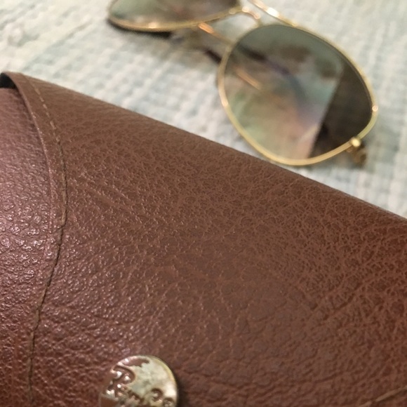 Ray-Ban golden rim sunglasses and case - Picture 2 of 4